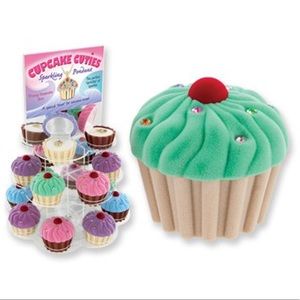 Cupcake Cuties Sparkling Pendent Necklace